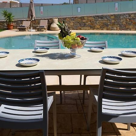 Superior Family Apartment W/Pool Dining Area Σταυρωμένος Εξωτερικό φωτογραφία