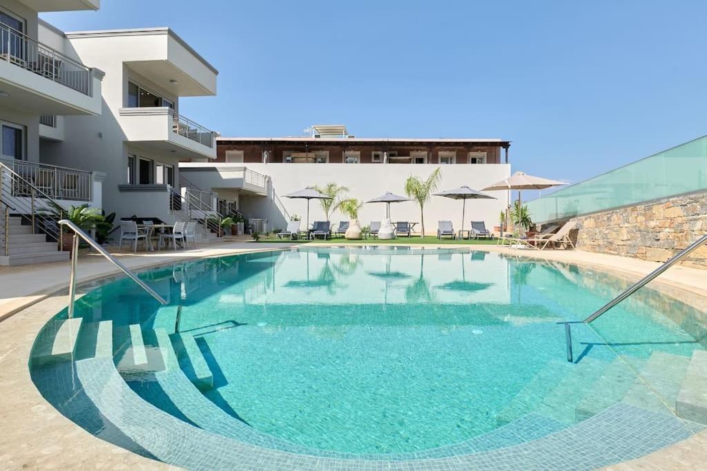 Superior Family Apartment W/Pool Dining Area Σταυρωμένος Εξωτερικό φωτογραφία