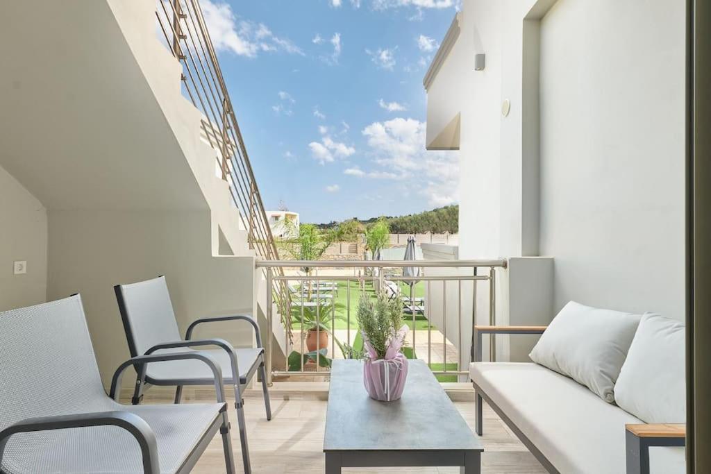 Superior Family Apartment W/Pool Dining Area Σταυρωμένος Εξωτερικό φωτογραφία