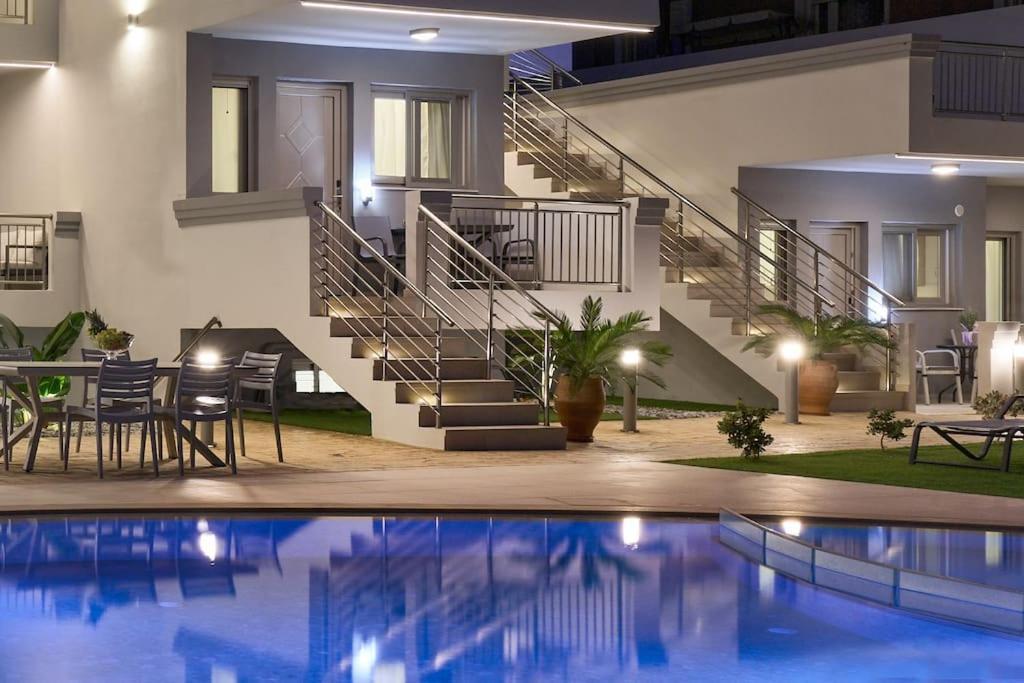 Superior Family Apartment W/Pool Dining Area Σταυρωμένος Εξωτερικό φωτογραφία