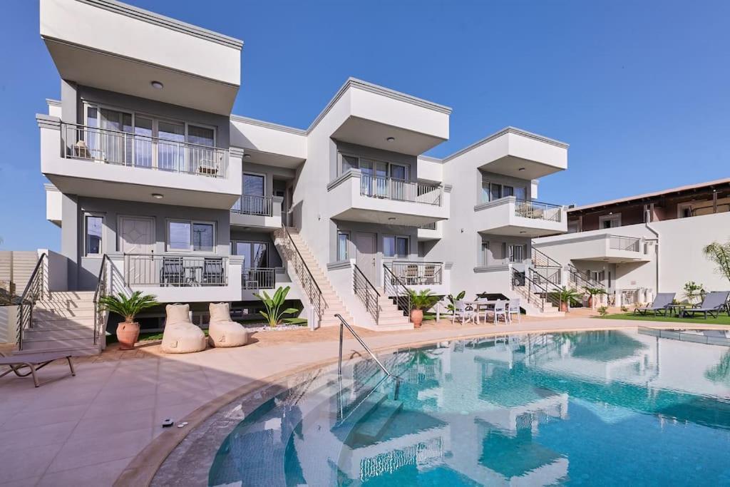 Superior Family Apartment W/Pool Dining Area Σταυρωμένος Εξωτερικό φωτογραφία