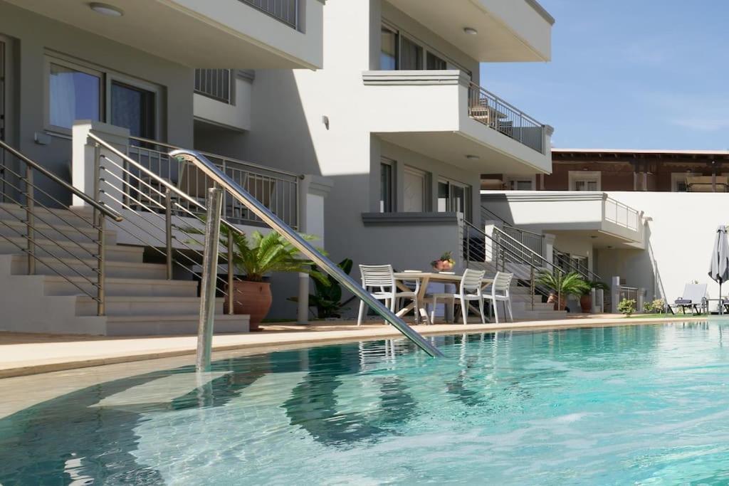 Superior Family Apartment W/Pool Dining Area Σταυρωμένος Εξωτερικό φωτογραφία