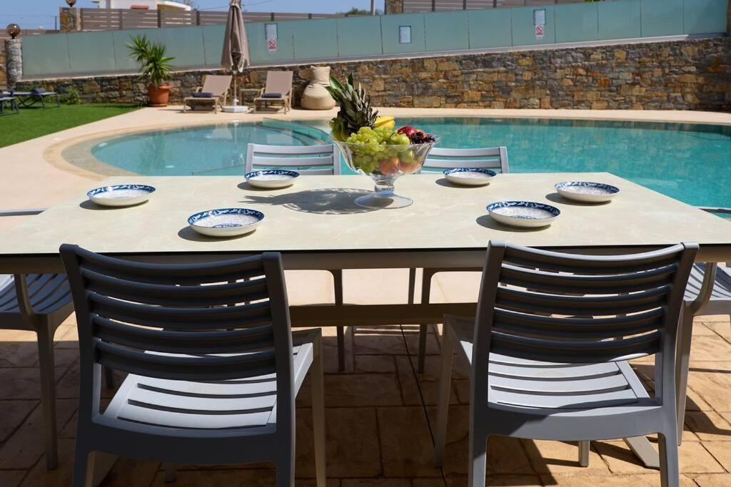 Superior Family Apartment W/Pool Dining Area Σταυρωμένος Εξωτερικό φωτογραφία